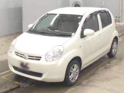 Toyota PASSO  с аукциона в Японии