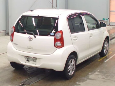 Toyota PASSO  с аукциона в Японии