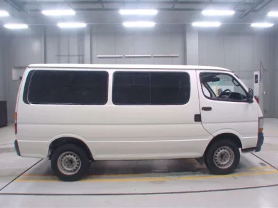 Toyota HIACE VAN  с аукциона в Японии