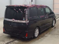 Toyota VOXY лот № 3025 оценка 3  с аукциона в Японии 1