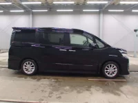 Toyota VOXY лот № 3025 оценка 3  с аукциона в Японии 2