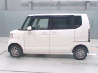 Honda N BOX лот № 30054 оценка 4  с аукциона в Японии 3