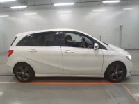 Mercedes-Benz B CLASS лот № 38071 оценка 4.5  с аукциона в Японии 2