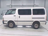 Toyota HIACE VAN лот № 30056 оценка 3.5  с аукциона в Японии 3