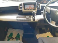 Honda FREED лот № 30055 оценка 4  с аукциона в Японии 8