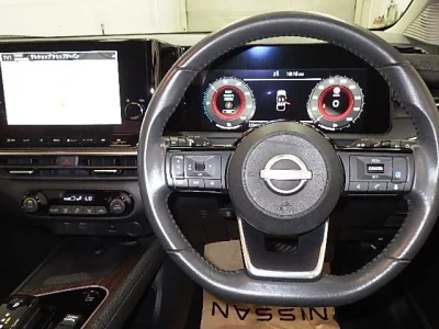 Nissan AURA