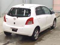 Toyota VITZ лот № 3035 оценка R  с аукциона в Японии 1