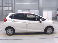 Honda FIT лот № 30060 оценка 4  с аукциона в Японии 2