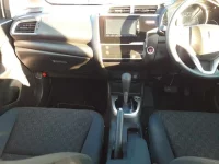 Honda FIT лот № 30060 оценка 4  с аукциона в Японии 8