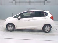 Honda FIT лот № 30060 оценка 4  с аукциона в Японии 3