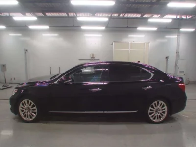 Lexus LS  с аукциона в Японии