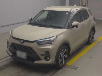 Toyota RAIZE  с аукциона в Японии