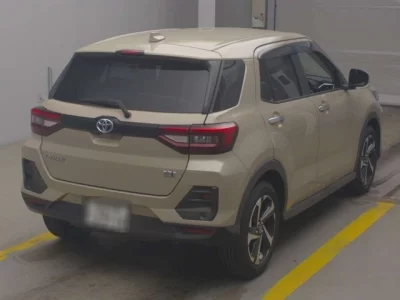 Toyota RAIZE  с аукциона в Японии