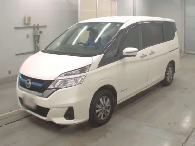 Nissan SERENA  с аукциона в Японии