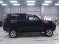 Toyota LAND CRUISER PRADO лот № 30069 оценка 4.5  с аукциона в Японии 2