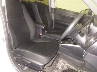 Toyota COROLLA FIELDER  с аукциона в Японии