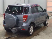 Toyota RUSH лот № 3049 оценка 2  с аукциона в Японии 1