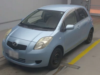 Toyota VITZ  с аукциона в Японии