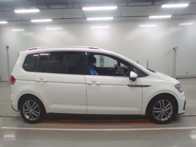 Volkswagen GOLF TOURAN