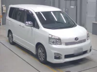 Toyota VOXY лот № 30080 оценка 4  с аукциона в Японии 4
