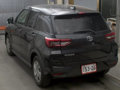 Toyota RAIZE  с аукциона в Японии