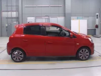 Mitsubishi MIRAGE лот № 30084 оценка 4.5  с аукциона в Японии 2