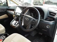 Toyota ALPHARD лот № 30088 оценка 4  с аукциона в Японии 6