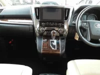 Toyota ALPHARD лот № 30088 оценка 4  с аукциона в Японии 8