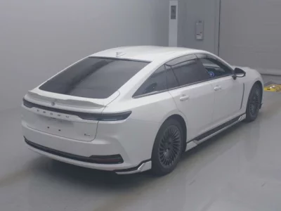 Toyota CROWN  с аукциона в Японии