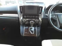Toyota ALPHARD лот № 30090 оценка 4  с аукциона в Японии 8