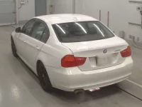 BMW 3-Series лот № 38115 оценка 4  с аукциона в Японии 5