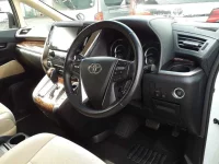 Toyota ALPHARD лот № 30094 оценка 4  с аукциона в Японии 6