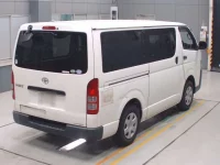 Toyota HIACE VAN лот № 30092 оценка 3.5  с аукциона в Японии 1