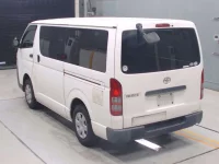 Toyota HIACE VAN лот № 30092 оценка 3.5  с аукциона в Японии 5