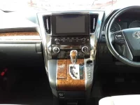 Toyota ALPHARD лот № 30095 оценка 4  с аукциона в Японии 8