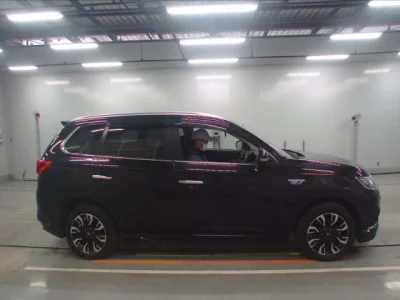 Mitsubishi OUTLANDER PHEV