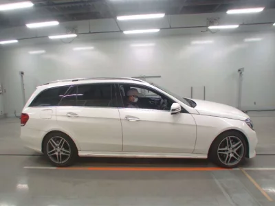 Mercedes-Benz E CLASS WAGON