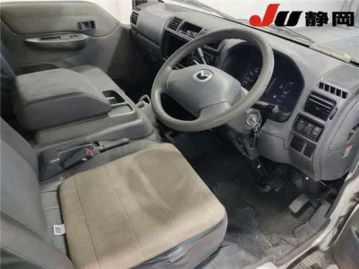 Mazda BONGO BRAWNY VAN