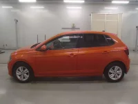 Volkswagen POLO лот № 38135 оценка 4  с аукциона в Японии 3