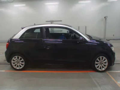 Audi A1  с аукциона в Японии