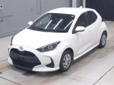 Toyota YARIS  с аукциона в Японии