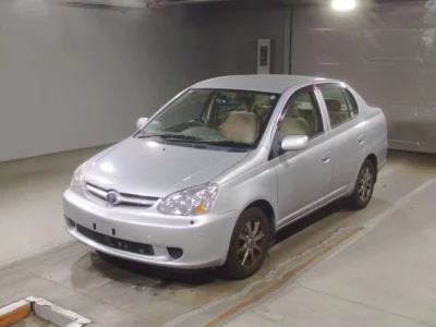 Toyota PLATZ  с аукциона в Японии