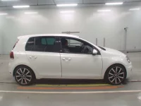 Volkswagen GOLF лот № 38147 оценка 4  с аукциона в Японии 2