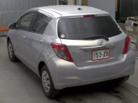 Toyota VITZ лот № 3069 оценка 3.5  с аукциона в Японии 1