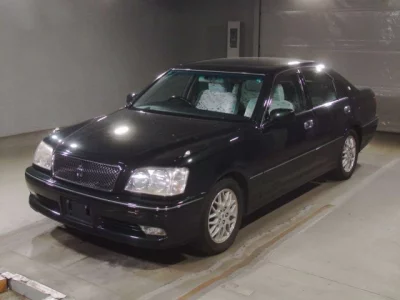 Toyota CROWN  с аукциона в Японии