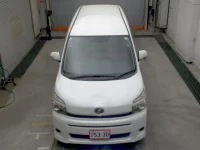 Toyota VOXY лот № 3070 оценка 3.5  с аукциона в Японии 5