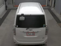 Toyota VOXY лот № 3070 оценка 3.5  с аукциона в Японии 6