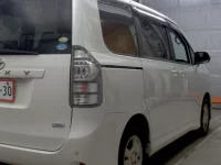 Toyota VOXY лот № 3070 оценка 3.5  с аукциона в Японии 4