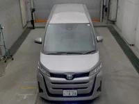 Toyota NOAH лот № 6061 оценка R  с аукциона в Японии 5
