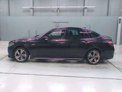 Toyota CROWN  с аукциона в Японии